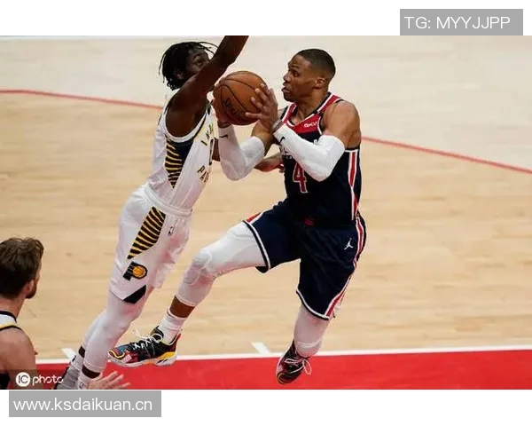 威少盛赞小萨准绝杀表现表达作为老将的骄傲与新秀的期待 威少盛赞小萨准绝杀表现表达作为老将的骄傲与新秀的期待