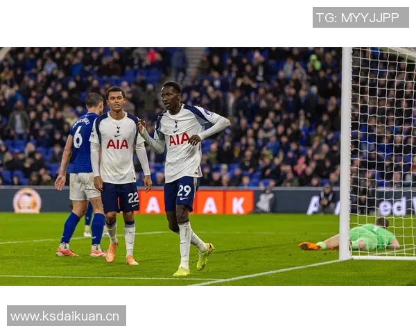 热刺3-0战胜埃弗顿范德芬荣膺队内最佳球员称号